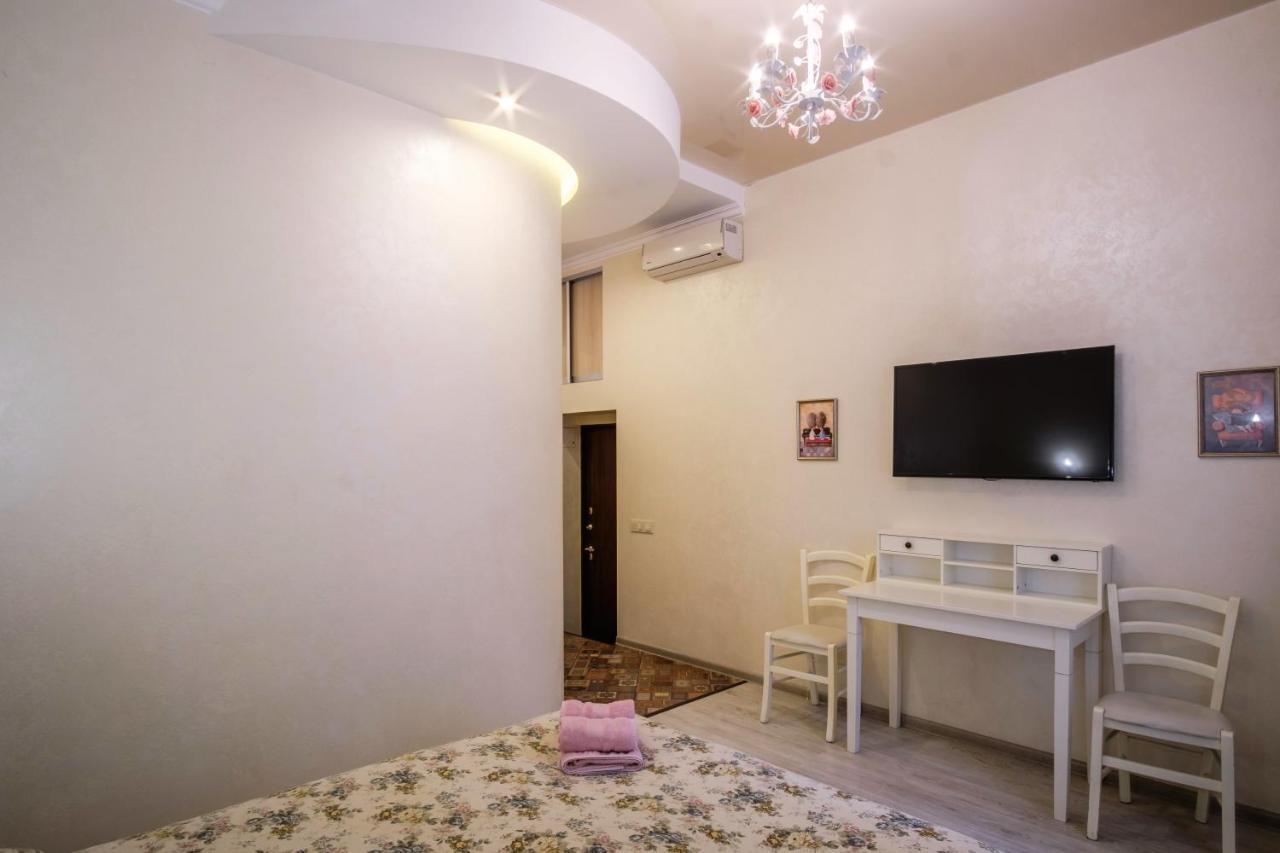 Studio Near Deribasovskaya Οδησσός Εξωτερικό φωτογραφία